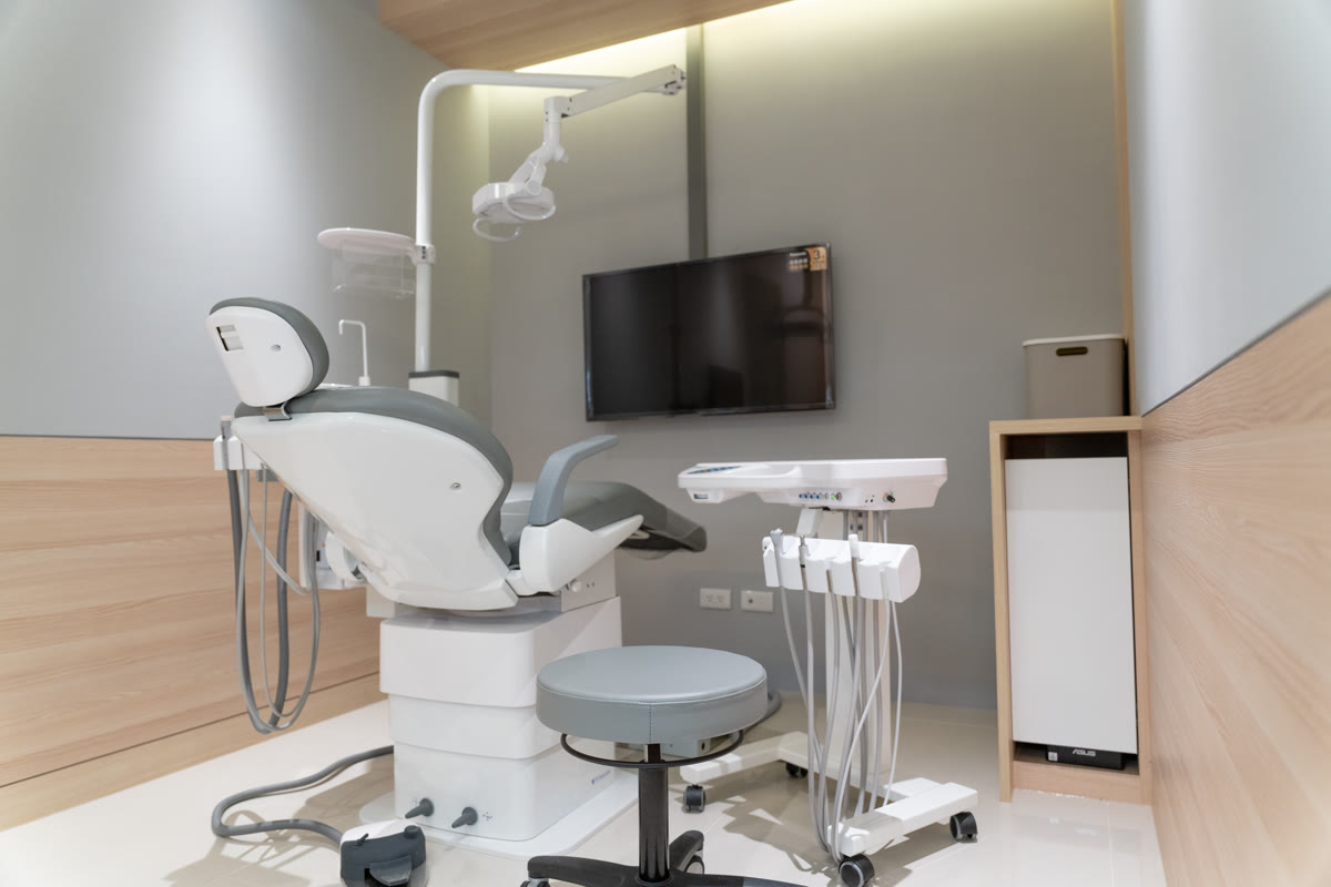 凡凡專業牙醫診所